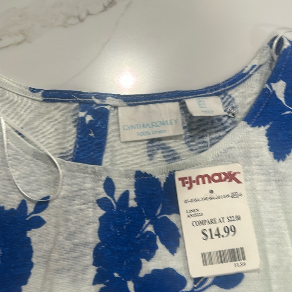 Cynthia Crowley blue and white flower blouse large size sleeveless